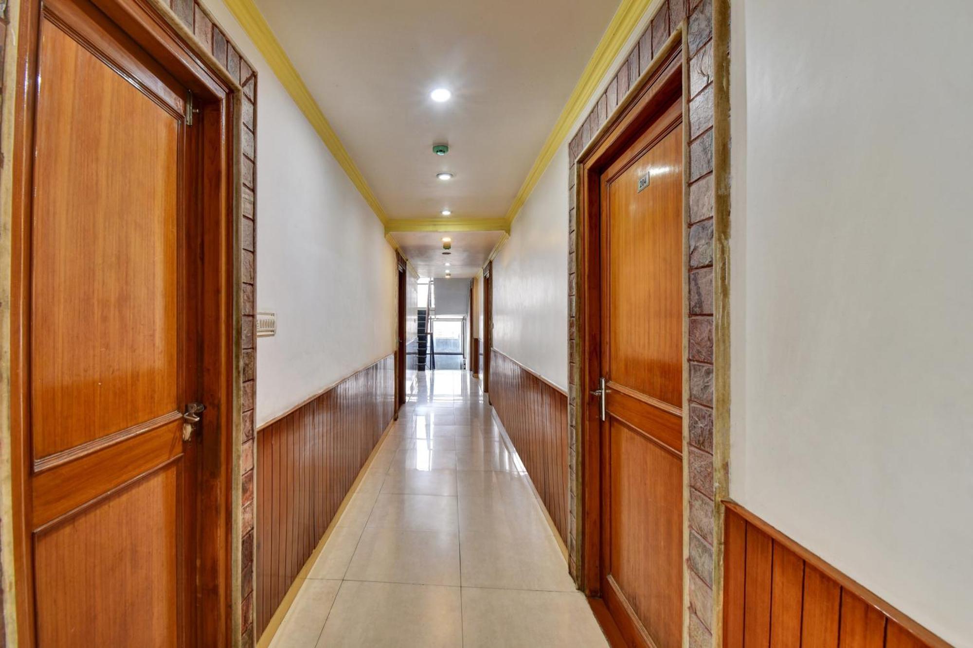 Townhouse Hotel Fly View Divisione di Divisione di Jaipur Esterno foto